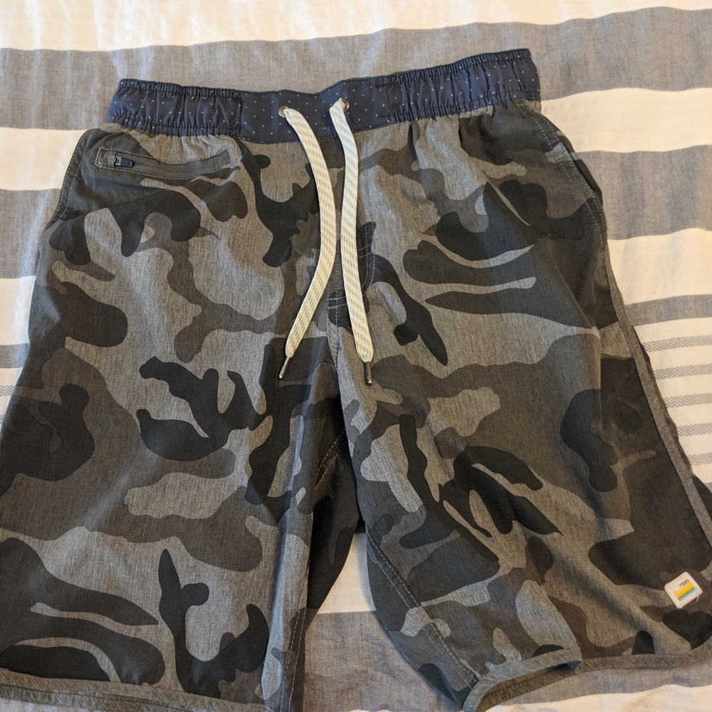 Vuori Banks shorts - size Small